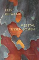 Meestal tussen bomen (Paperback)