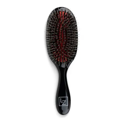 Laura Zeeuwen The Brush