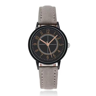 LGT Modern herenhorloge met grijze leren band en zwarte wijzerplaat LGT Modern herenhorloge met grijze leren band en zwarte wijzerplaat