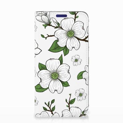 Samsung Galaxy S10e Smart Cover Dogwood Flowers Samsung Galaxy S10e Smart Cover Dogwood Flowers