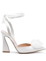 Gianvito Rossi escarpins pointus à applique fleur - Blanc