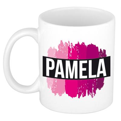 Pamela naam cadeau koffie mok - beker - met roze verfstrepen - Cadeau collega - moederdag