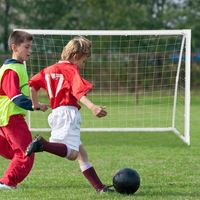 Draagbaar Voetbaldoel voor Kinderen 183 cm x 120 cm Voetbaldoel en Net met Sterk PVC-Frame Snel Opzetbaar voor Kinderen Voetbal Oefenen