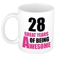 28 great years of being awesome cadeau mok / beker wit en roze