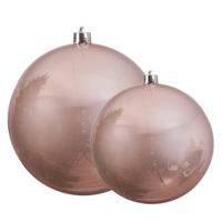 Decoris grote kerstballen - 2x stuks - lichtroze - Dia 14 en 20 cm - kunststof - kerstversieringen