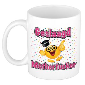 Bellatio Decorations Geslaagd cadeau mok - Geslaagd Motherfucker - keramiek - Ca. 300 ml   -