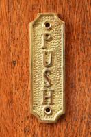 Messing bordje 'Push' vintage style deur modern 115mm Messing bordje 'Push' vintage style deur modern 115mm