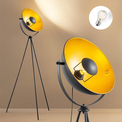 Klassieke vloerlamp Letal - Metalen Staande Lamp met Lampenkap - Zwart/goud - 66/66/148 cm - Inclusief LED E27 Lichtbron 4W 806Lm - voor Woonkamer en Slaapkamer - met Voetschakelaar