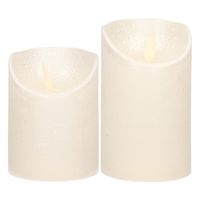 LED kaarsen/stompkaarsen - set 2x - parel/creme - H10 en H12,5 cm - bewegende vlam