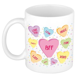 Cadeau koffiemok voor bff - hartjes snoepjes - wit - verjaardag kado - vrienden/vriendin