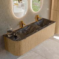 Badmeubel Mondiaz Kurve-Dlux | 145 cm | Meubelkleur Oak | Wastafelkleur Lava | Solid surface | Dubbele spoelbak | 2 kraangaten Badmeubel Mondiaz Kurve-Dlux | 145 cm | Meubelkleur Oak | Wastafelkleur Lava | Solid surface | Dubbele spoelbak | 2 kraangaten