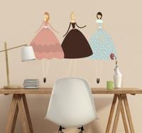 Drie nette dames jurken sticker