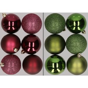 12x stuks kunststof kerstballen mix van aubergine en appelgroen 8 cm