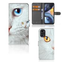 Motorola Moto G22 | Telefoonhoesje | Met pasjeshouder | Witte Kat