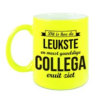 Leukste en meest geweldige collega cadeau koffiemok / theebeker neon geel 330 ml
