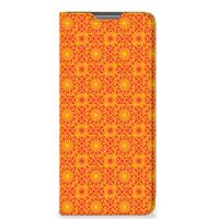 Xiaomi 12 Pro Hoesje met Magneet Batik Oranje - thumbnail