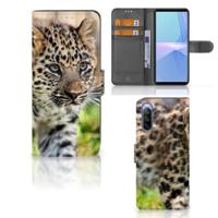 Sony Xperia 10 III | Telefoonhoesje | Met pasjeshouder | Baby Luipaard