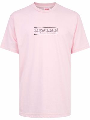 Supreme x KAWS t-shirt Chalk Logo - Rose