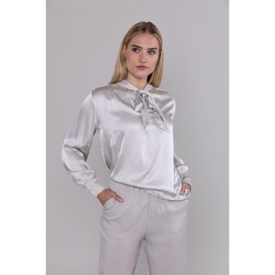 Blouse met strikkraag