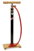 Scalabor Fietspomp op houten plank met dunlop ventiel