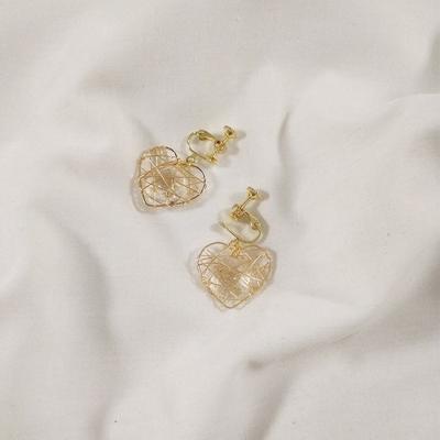 Vrouwen Vintage holle ster hart Tangle line Earring (korte hart oor clip)