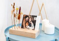 Kalender met droogbloemen liggend