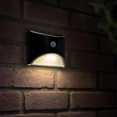 Solar wandlamp flint zwart met bewegingsmelder op zonne energie