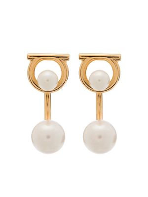 Ferragamo boucles d'oreilles Gancini en perles artificielles