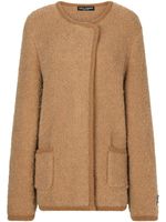 Dolce & Gabbana manteau en maille à plaque logo - Marron