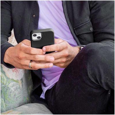 AccezzLiquid Silicone Backcover met MagSafe voor Samsung Galaxy S25 Plus Telefoonhoesje Zwart