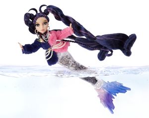 MGA Entertainment Mermaze Mermaidz Color Change Winter Waves Nera