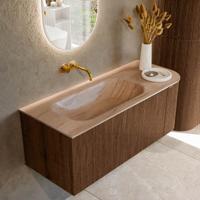 Badmeubel Mondiaz Kurve-Dlux | 115 cm | Meubelkleur Walnut | Wastafelkleur Saba | Solid surface | Wasbak linker zijde spoelbak | Zonder kraangat(en) Badmeubel Mondiaz Kurve-Dlux | 115 cm | Meubelkleur Walnut | Wastafelkleur Saba | Solid surface | Wasbak linker zijde spoelbak | Zonder kraangat(en)