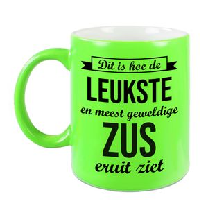 Leukste en meest geweldige zus cadeau koffiemok / theebeker neon groen 330 ml