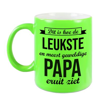 Leukste en meest geweldige papa cadeau koffiemok / theebeker neon groen 330 ml Leukste en meest geweldige papa cadeau koffiemok / theebeker neon groen 330 ml