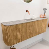 Toiletmeubel Mondiaz Joya Dlux | 123.2 cm | Meubelkleur Oak | Faye wastafel Glace Wasbak Midden | Zonder kraangat(en) Toiletmeubel Mondiaz Joya Dlux | 123.2 cm | Meubelkleur Oak | Faye wastafel Glace Wasbak Midden | Zonder kraangat(en)