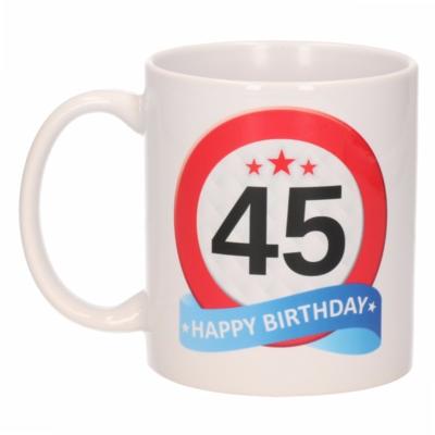 45 jaar Verjaardag koffiemok - cadeau beker - stopbord print - 300 ml - keramiek - wit 45 jaar Verjaardag koffiemok - cadeau beker - stopbord print - 300 ml - keramiek - wit