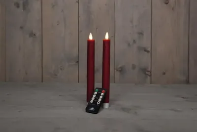 Anna&apos;s Collection LED dinerkaars flame effect rustiek 23 cm bordeaux 2 stuks