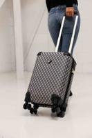 Guess Wilder Travel Trolley Dames Zwart/Wit - Maat One Size - Kleur: WitZwartGrijs | Soccerfanshop Guess Wilder Travel Trolley Dames Zwart/Wit - Maat One Size - Kleur: WitZwartGrijs | Soccerfanshop