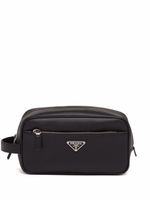 Prada trousse de toilette à plaque logo - Noir Prada trousse de toilette à plaque logo - Noir