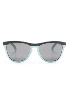 Oakley lunettes de soleil à monture d'inspiration wayfarer - Bleu