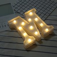 Alfabet M Engelse letter vorm decoratieve licht droge batterij aangedreven warm wit staande opknoping LED vakantie licht