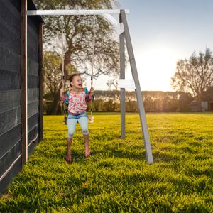 AXI Enkele Schommel van hout in grijs & wit Schommel met muurbevestiging voor kinderen met houten schommelzitje