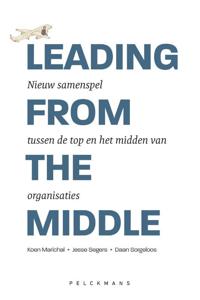 Leading from the middle (Paperback)