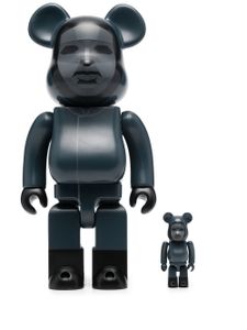 MEDICOM TOY x Squid Game figurines BE@RBRICK Frontman 100% + 400% - Noir