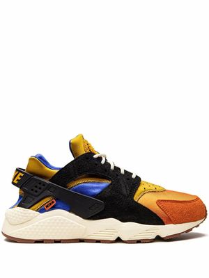 Nike baskets Air Huarache - Or