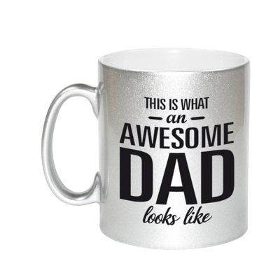 Awesome dad cadeau mok / beker zilver voor Vaderdag 330 ml Awesome dad cadeau mok / beker zilver voor Vaderdag 330 ml