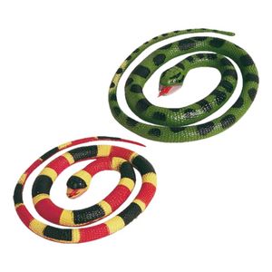 Setje van 2x rubberen nep/namaak slangen van 65 cm