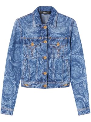 Versace veste en jean à imprimé Barocco - Bleu