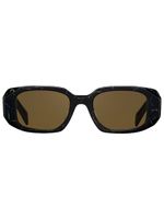 Prada Eyewear lunettes de soleil Symbole à monture carrée - Noir Prada Eyewear lunettes de soleil Symbole à monture carrée - Noir