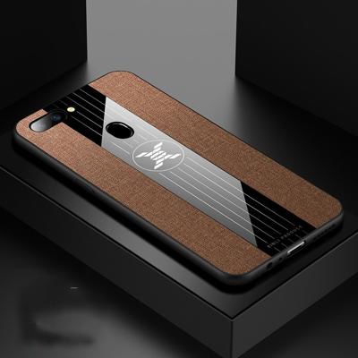 Voor OPPO R11S plus XINLI stiksels doek Textue schokbestendige TPU beschermhoes (bruin)